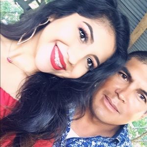 Meet your Posher, Esmeralda